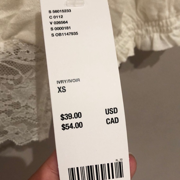 ✨BRAND NEW✨ Urban Outfitters Plunging Cropped Top - Picture 6 of 6